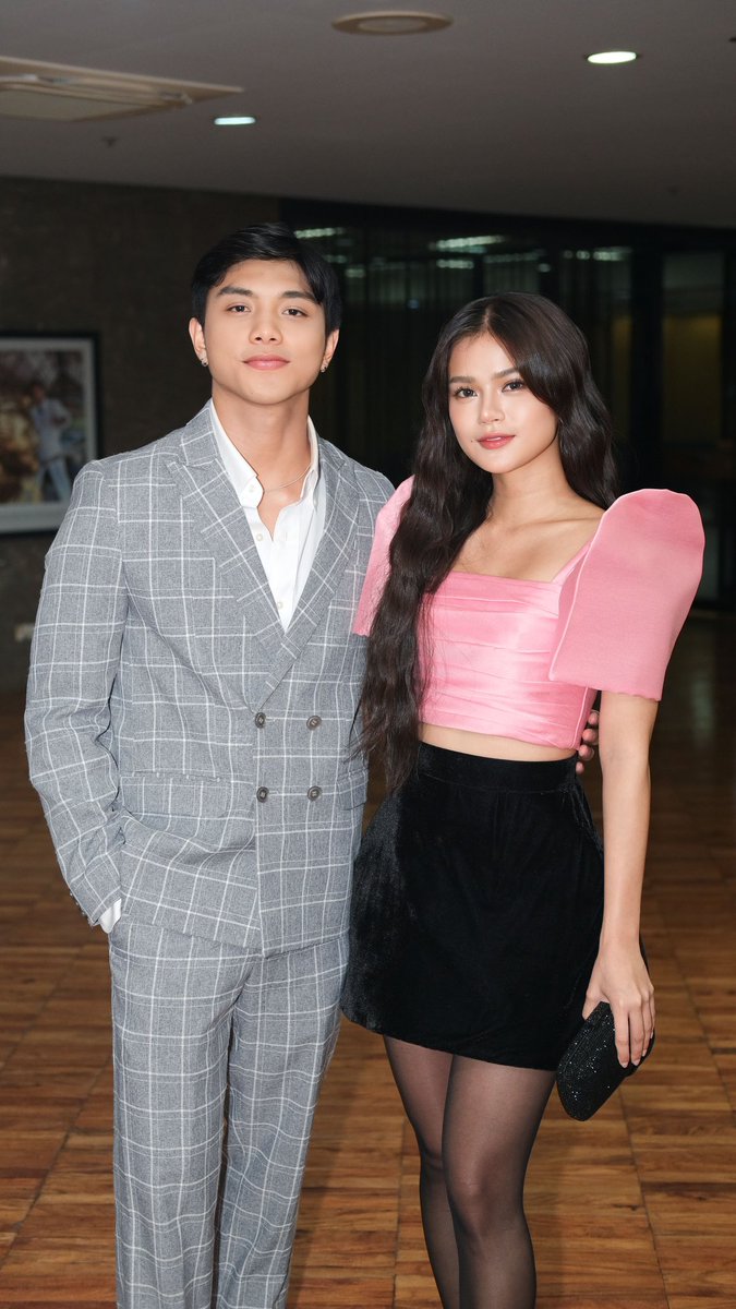 Sparkle_GMA's tweet photo. “Marupok AF (Where Is The Lie?)” has finally made its Philippine premiere as the opening film for #Cinemalaya2023 🎬

“Marupok AF” lead star Royce Cabrera is filled with joy as he walks the red carpet of the Cinemalaya Philippine Independent Film Festival 2023 held at the PICC. https://t.co/2LDu6wWk7Q