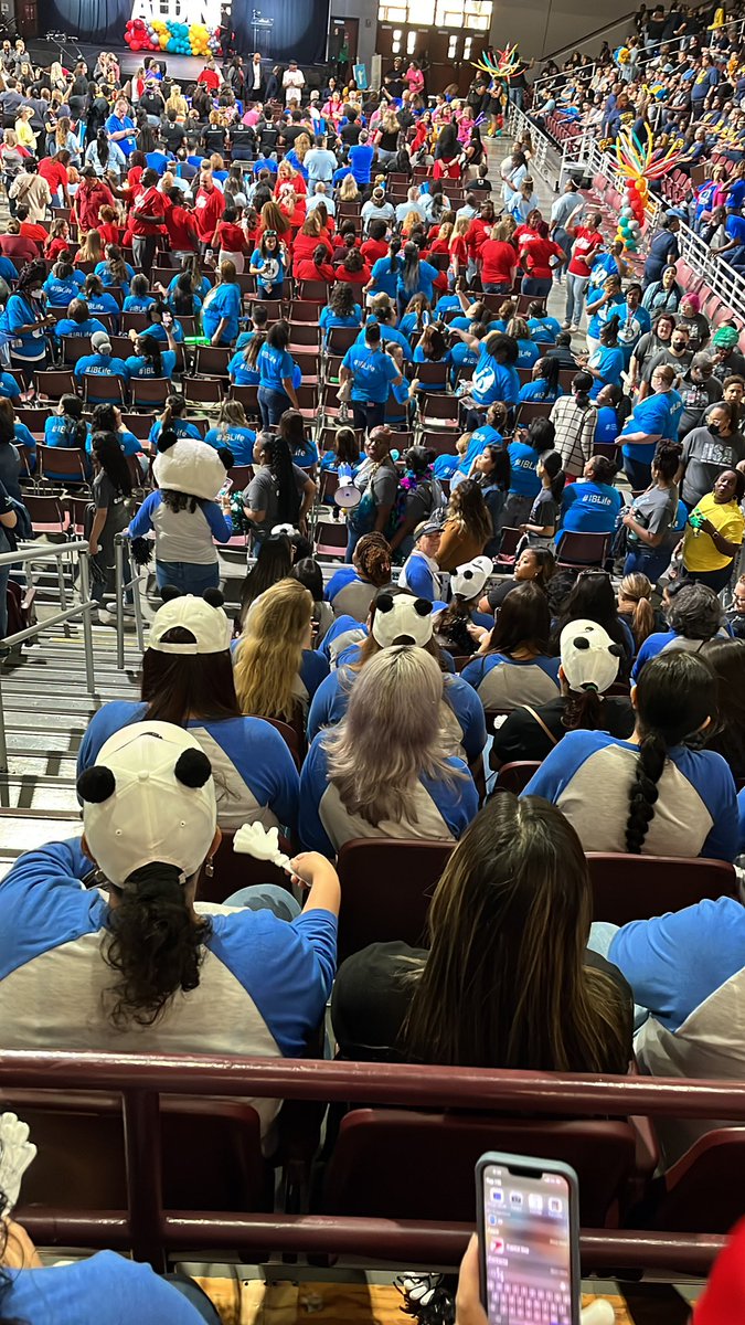 Welcome back to school <a href="/AldineISD/">Aldine ISD</a> Are you ready?  <a href="/Vardeman_AISD/">Vardeman_ AISD</a> #VardemanSpecialsTeam #PrimaryRocks <a href="/Primary_AISD/">Aldine ISD Early Learning</a> #WeAreAldine #AldineStart23 #AldineConnected #AldineRise #Convocation23