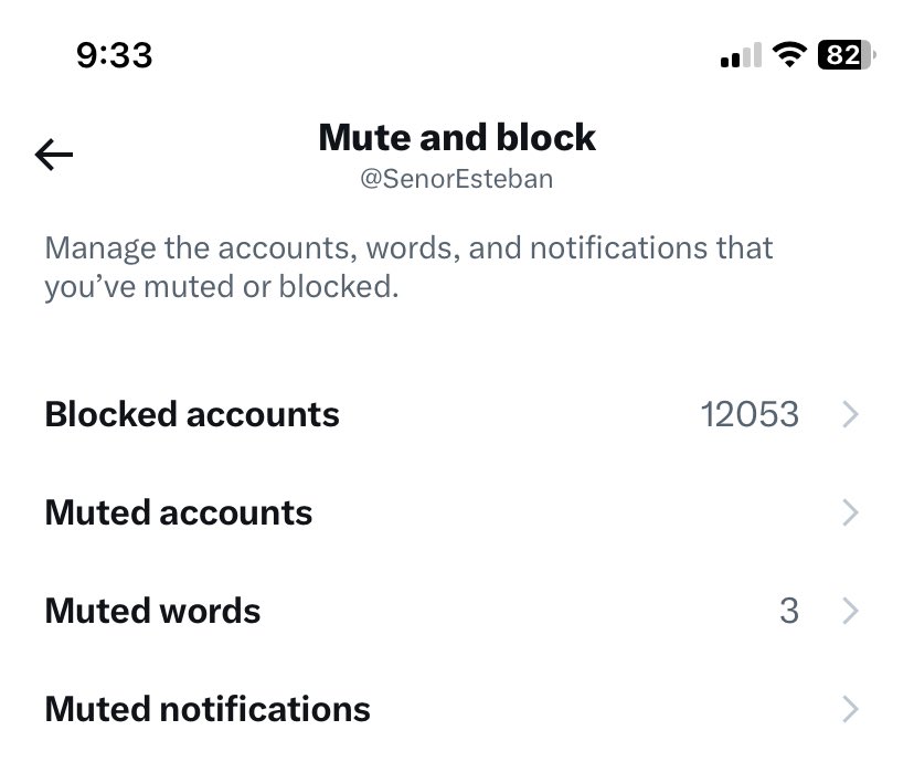 SenorEsteban's tweet photo. @eriiclindberg I’ve been blocking promoted tweets without discretion for years. 10k was a big milestone, always on the grind though (PS sry for not texting you back but I don’t want to trade Josh Jacobs) https://t.co/qXlpca9STz