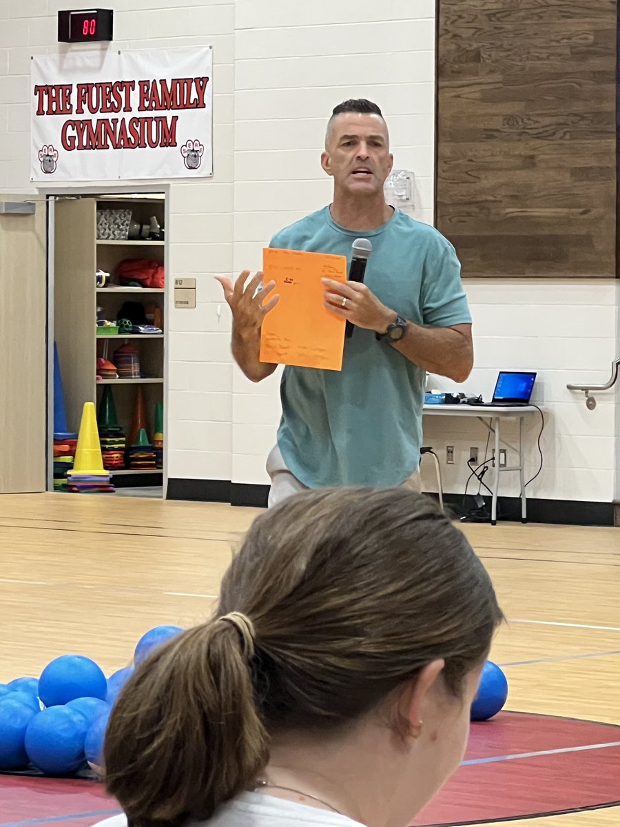 JD Hughes is showing his flex as an excellent example of what a great Elementary PE teacher could be!

KISD PhysEd thank you! #kisd #RREPE #KTPhysED #KISDPhysEd <a href="/pe2themax/">JD Hughes</a>