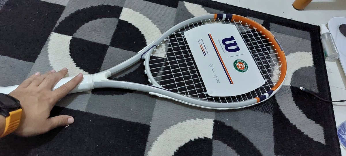 Menggeluti Cabor gebuk kasur.. 🎾