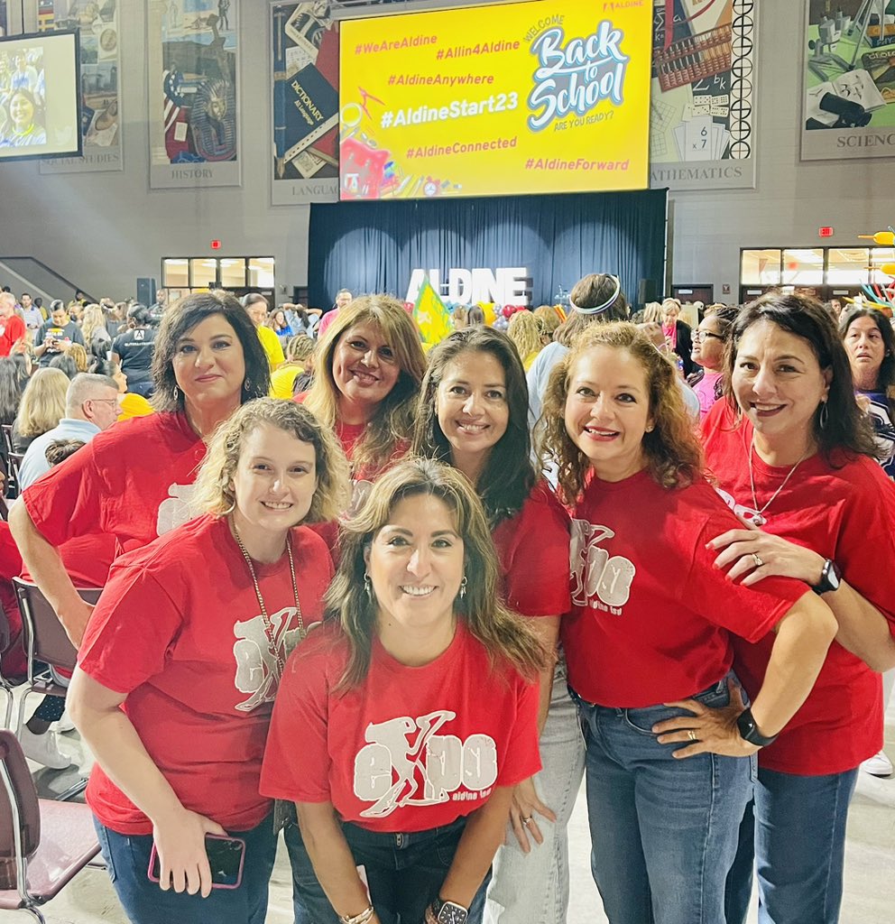 ClaudiaLeonAnd's tweet photo. Bilingual Educational Diagnosticians in the House @AldineISD #AldineConvocation23 https://t.co/4lPk2vOMz6