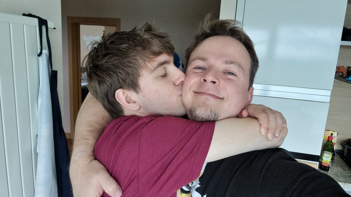 We haven't seen each other in 1.5 years 😭😭😭

I love you so much <a href="/Libran_Starcat/">Libran</a> 

Finally we are together

✨✨✨💜💙✨✨✨
