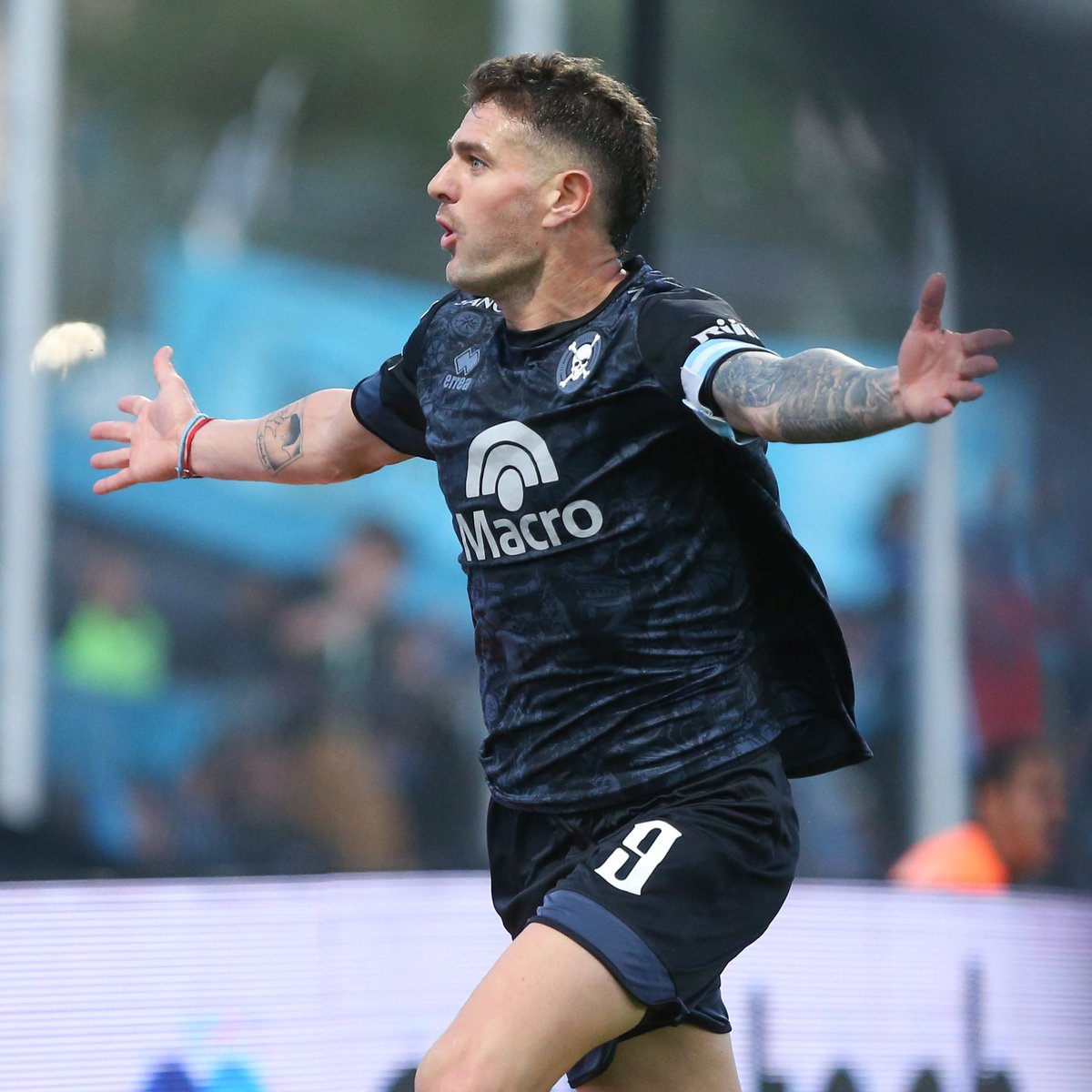 LigaAFA's tweet photo. Tuit de apreciación de los goleadores del Torneo 2023 😍

❤️ Team Michael Santos
🔁 Team Pablo Vegetti https://t.co/yakz7ATMPO