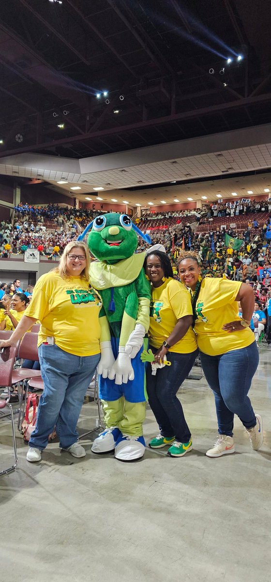 Silviana Rendon🇨🇴🇺🇸 (@rendongl401) on Twitter photo We are grateful for having the most amazing administrators leading, guiding, and teaching us at <a href="/GarciaLeza_AISD/">Garcia-Leza Primary</a> <a href="/PattyWillis1/">Patty Willis</a> <a href="/shinebrightPat/">Mrs. Patterson</a> <a href="/drgoffney/">Dr. LaTonya M. Goffney</a> We are grateful for having the most amazing administrators leading, guiding, and teaching us at <a href="/GarciaLeza_AISD/">Garcia-Leza Primary</a> <a href="/PattyWillis1/">Patty Willis</a> <a href="/shinebrightPat/">Mrs. Patterson</a> <a href="/drgoffney/">Dr. LaTonya M. Goffney</a>