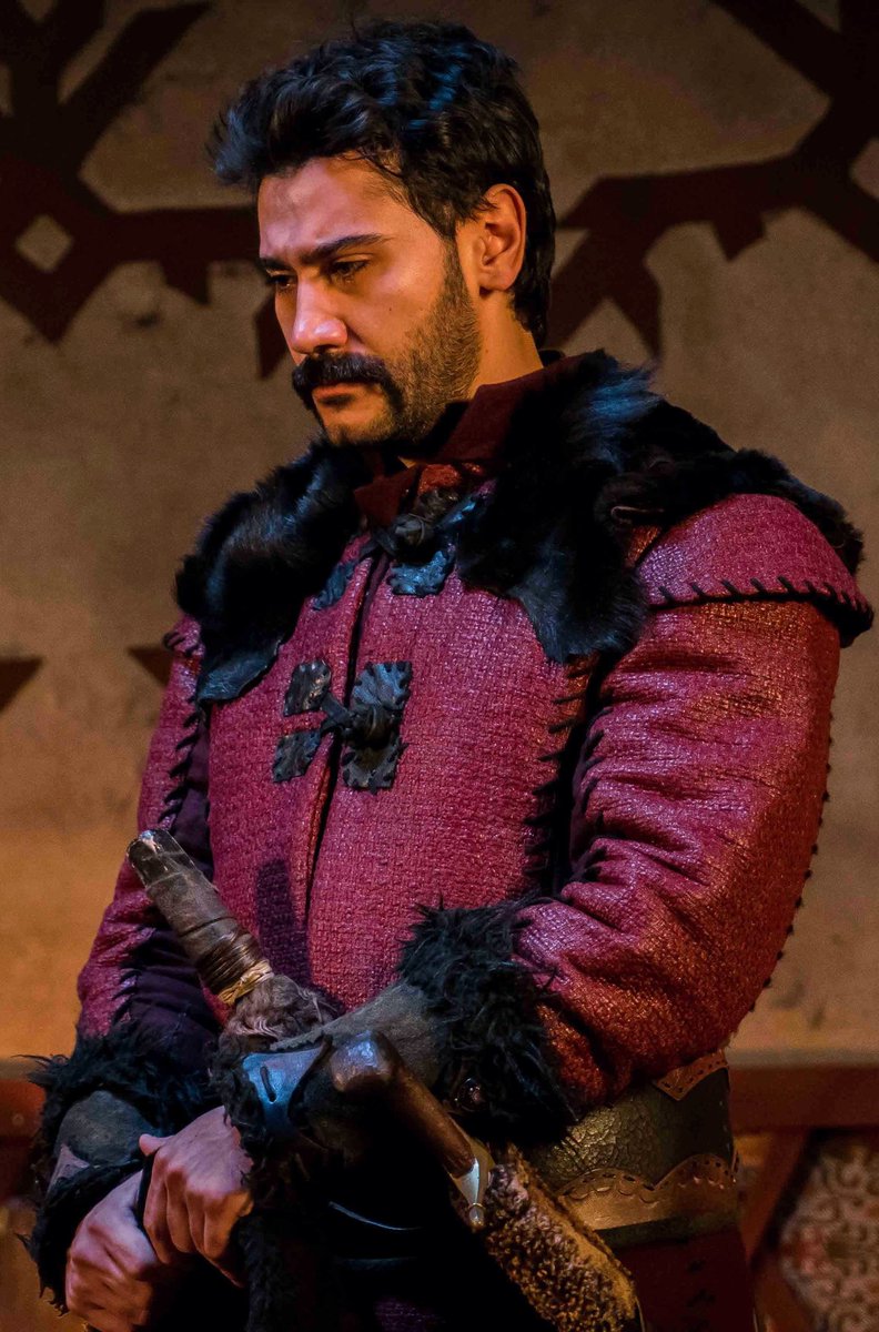 SelahaddinArb's tweet photo. الحساب العربي الخاص للمسلسل التاريخي صلاح الدين الايوبي من انتاج Akli Film ( ايمري كونوك )، بطولة اوغور غونيش يعرض قريباً على TRT1 🔥⏳

#SelahaddinEyyubi
#UğurGüneş https://t.co/lkCqxyrrxt