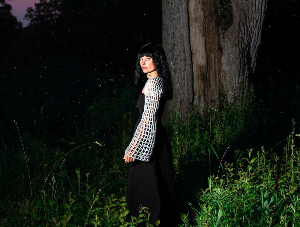 PREMIERE | <a href="/borndaysmusic/">Born Days</a> invites you "on a journey through the psyche, into the cosmos &amp; back through the heart” with the single &amp; visual for the title track “My Little Dark” from the upcoming album.

weekinpop.com/features/premi…