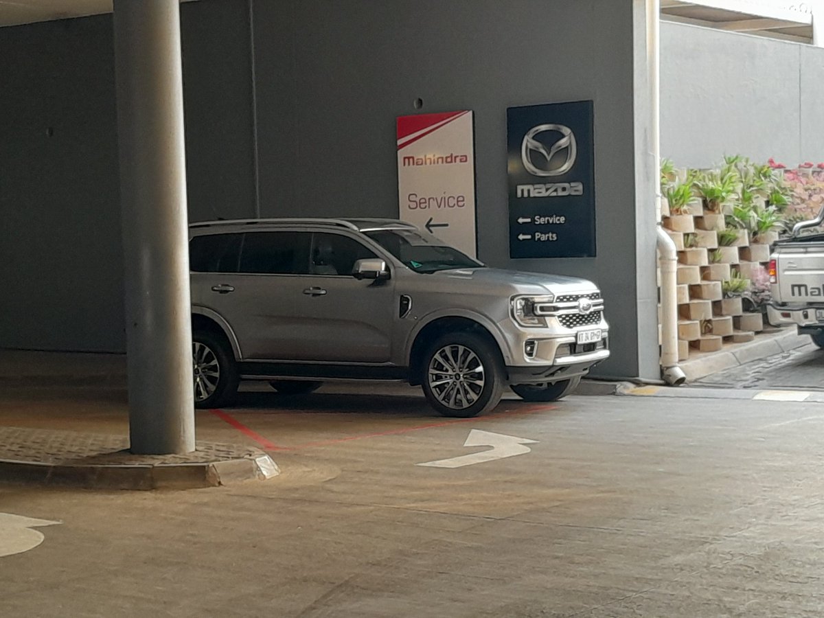 TPetrosexual's tweet photo. 15,000km service done and dusted and my RnB music is ready. Let's see if we can drop that high-ish fuel consumption.
#Bison #MJAW Mobility Journalist at Work https://t.co/OnxLd1UqtU