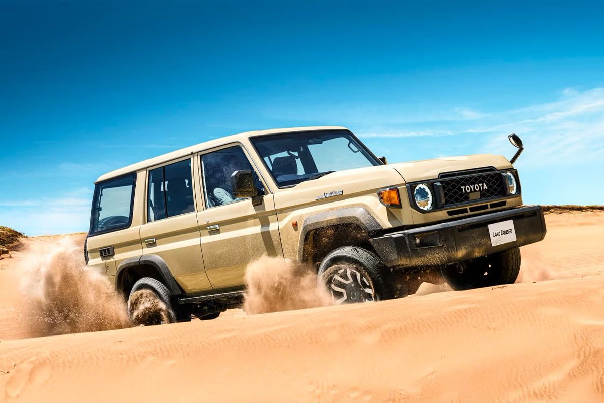 HYPEBEAST's tweet photo. Toyota's New "1958" Land Cruiser is 🔥 https://t.co/K5E3NPSzyG