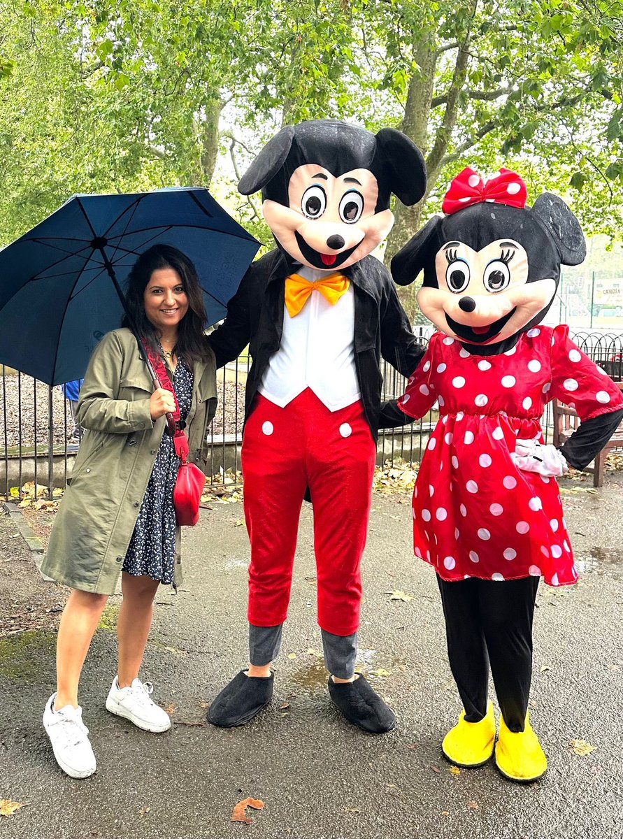 A soaking but fun #playday celebration with the @MiddleEightLDN team at @coramsfields yesterday. Amazing to spend time with this organisation again and love their partnership with the hotel. Thank you for having us! #nationaldayofplay #summerfun #activities