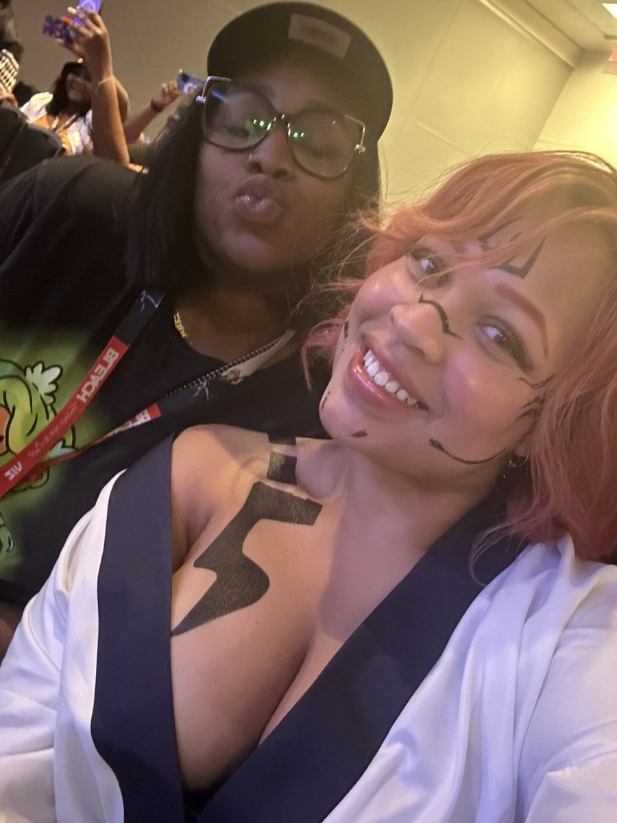 nomfwanime's tweet photo. i’m not in these lolol, but look at my adorable friends 🥹 @PhyferRage @s0_shadey @briasimone_ #freereality https://t.co/eLcrhWVxOv