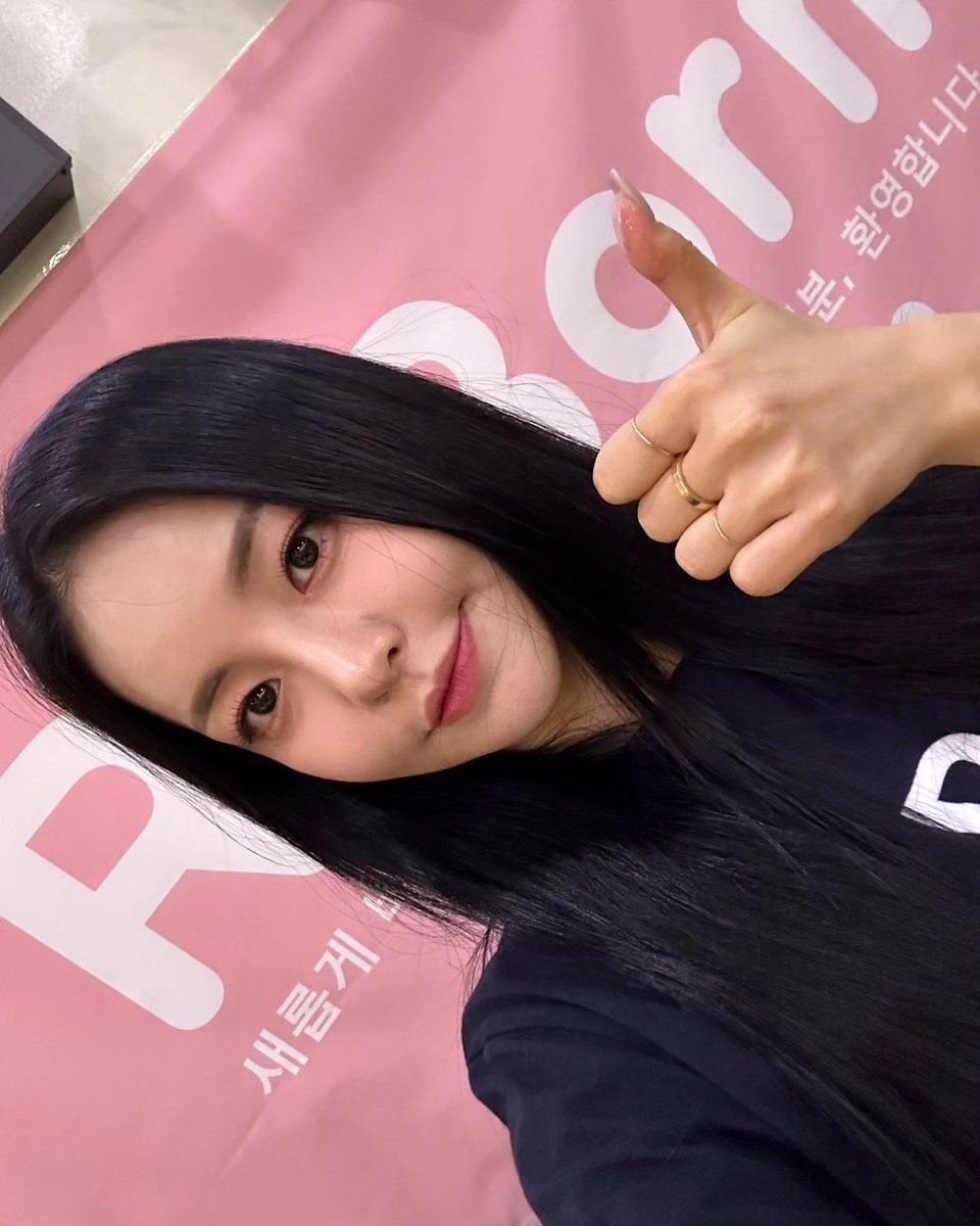 Na_Sily's tweet photo. #브브걸 https://t.co/3znp2a6r7u