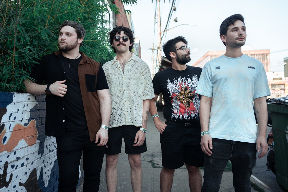 Øff Guard (@offguardny) on Twitter photo 6 years and counting. After Jordan joined the band, we got our spark back ⚡️ See you at a show soon. We’ve got new music to play for you.
8/26 @AmityvilleMH
8/27 <a href="/TheKingslandBK/">The Kingsland Brooklyn</a>
10/1 <a href="/AnchorRockClub/">Anchor Rock Club</a>
📸: Sean Raynor 6 years and counting. After Jordan joined the band, we got our spark back ⚡️ See you at a show soon. We’ve got new music to play for you.
8/26 @AmityvilleMH
8/27 <a href="/TheKingslandBK/">The Kingsland Brooklyn</a>
10/1 <a href="/AnchorRockClub/">Anchor Rock Club</a>
📸: Sean Raynor