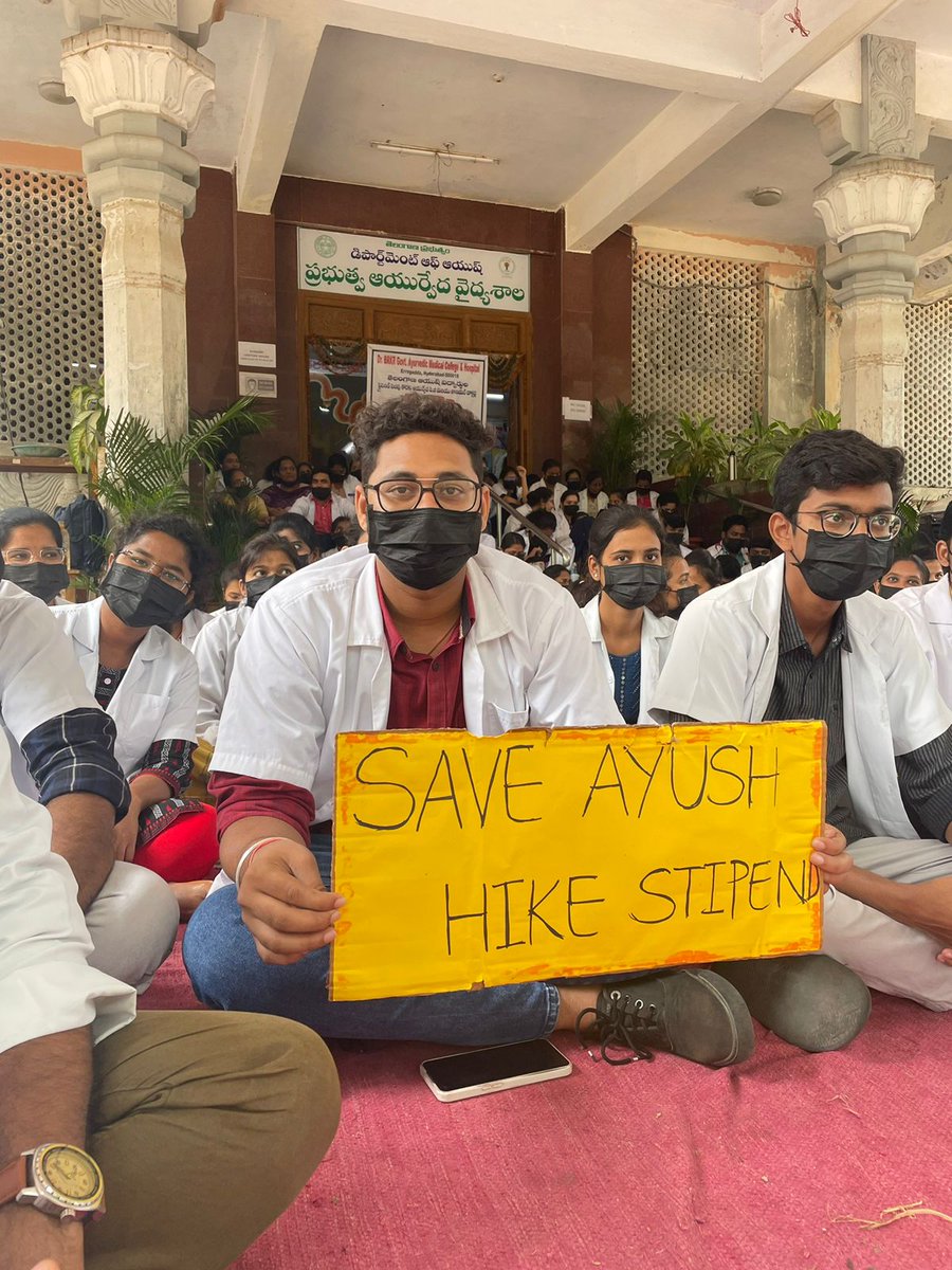 DrJaganLal1's tweet photo. @RSPraveenSwaero #TSAYUSHSTIPENDHIKE
#TELANGANAAYUSH
#STIPENDHIKEFORAYUSH 
@BRSparty @KTRoffice @KTRBRS 
@BRSHarish @TelanganaCMO 
@BRSParty_News @moayush 
@harichandanaias @PMOIndia
We want justice, increase our stipend, no increase since 2014 https://t.co/2hiabIR3ih