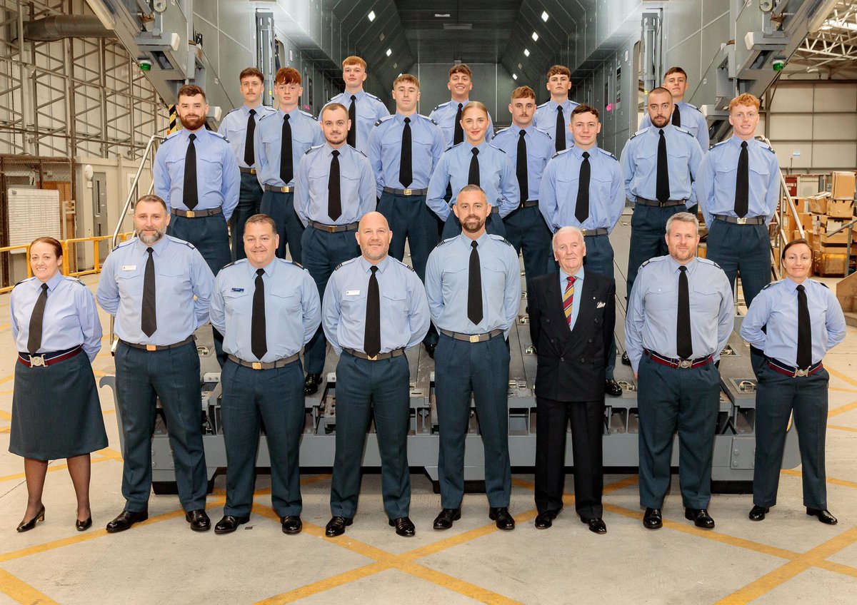 RAF Brize Norton tweet media