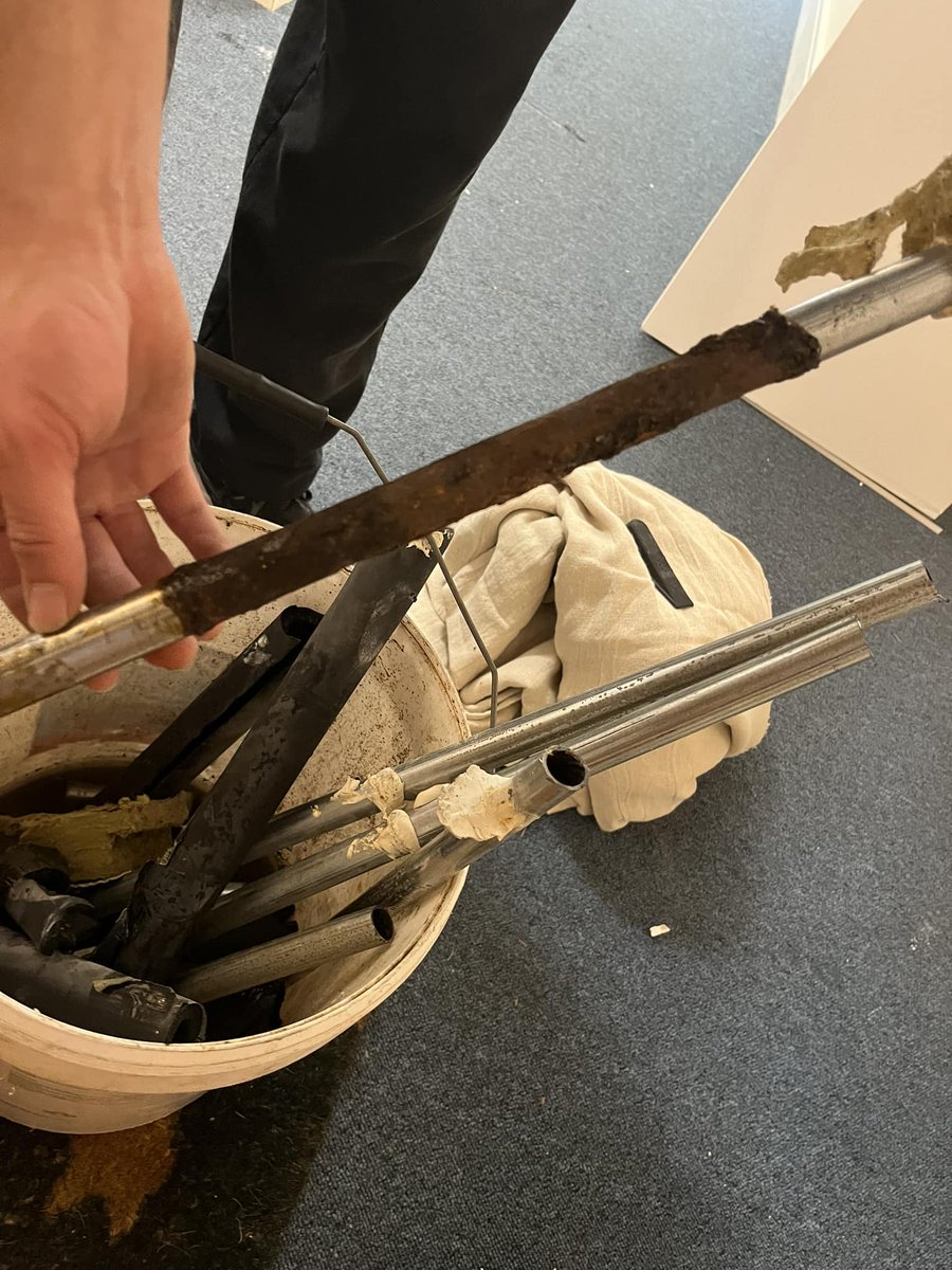 NorfolkHouseSe8's tweet photo. the look of pipes inside 11 year old flats when @GalliardHomes builds on the cheap and @optivohomes fails to maintain @nearlylegal @EOCS_Official @vickyfoxcroft @michaelgove @AmeliaHarperTV @amberahmad55 @HousingOmbuds @BldgSafetyReg @ScandalUk @Lees_Martina @LKPleasehold https://t.co/VTU1O9xeiM