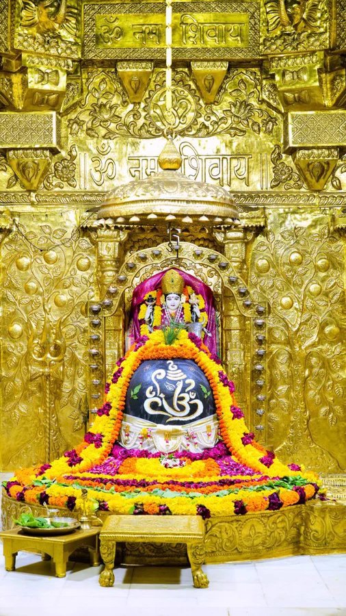 Zee24Kalak's tweet image. શ્રી સોમનાથ દાદાના આજના સંધ્યા આરતી દર્શન 

#HarHarMahadevॐ卐 #Mahadev #Gujarat #Somnath