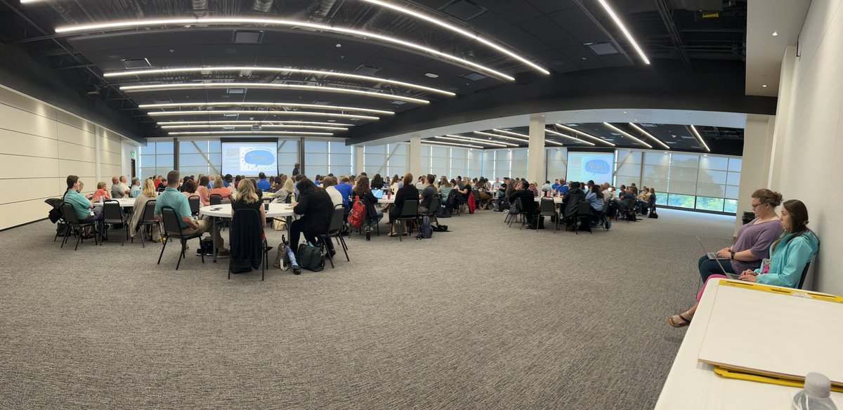 teamcooperinc's tweet image. Getting the day started with both of our high school campuses @VHHSFC @VestaviaHillsHS and @unfoldthesoul! #startwiththecrown