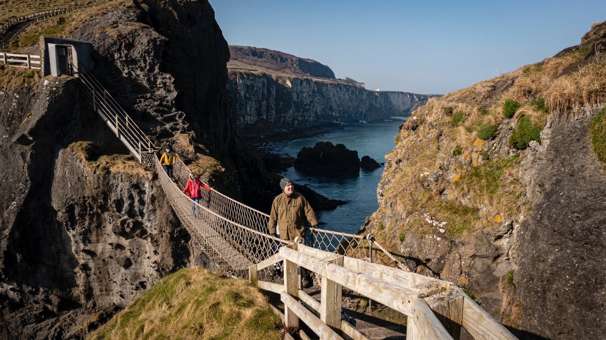 BushmillsInn's tweet photo. We’re so excited to announce our partnership with #MarkRodgers in offering an exclusive #BeyondTheBridge tour with overnight accommodation in one of our luxurious suites @TasteCauseway @NTCarrickarede Read more >> https://t.co/8beLFFa1xR https://t.co/TDLMNQLean