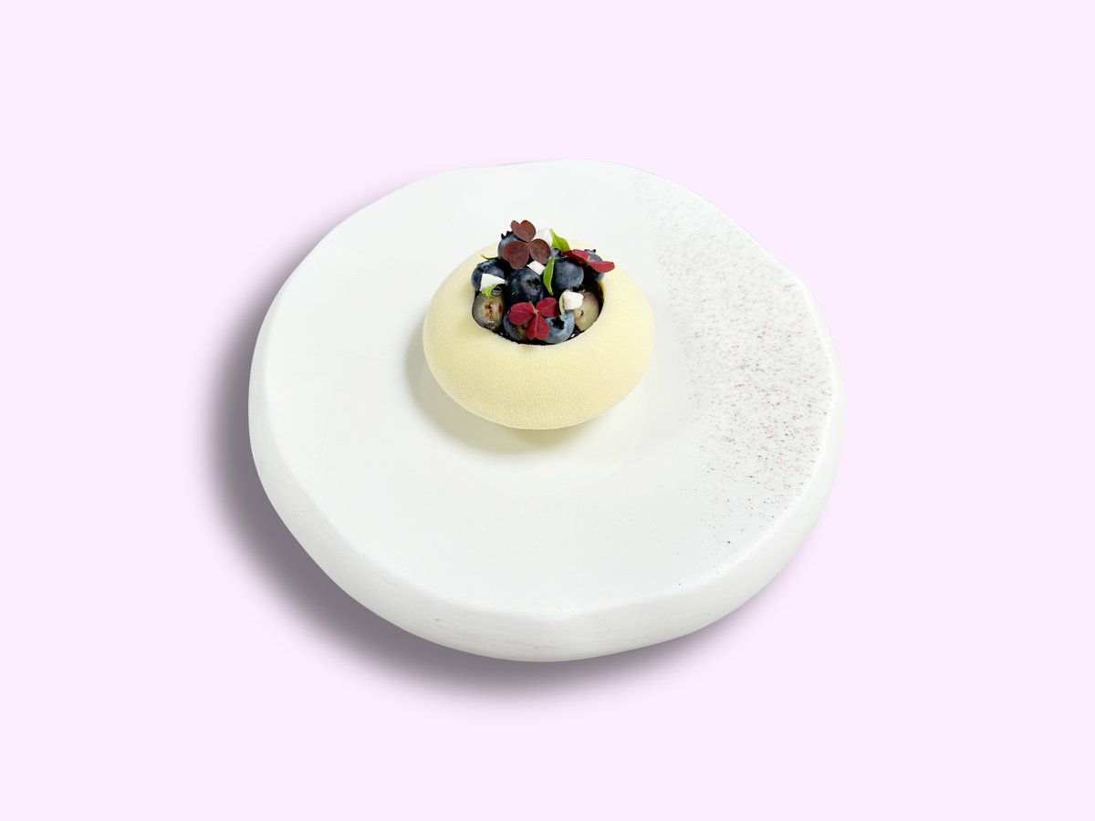 MO_PARIS's tweet photo. New dessert alert ! 🍇
Discover our new blueberry cheesecake made by our Pastry Chef Adrien Bozzolo available at restaurant Camélia by Thierry Marx.
#MandarinOrientalParis #finedininglovers #pastryaddict #frenchgastronomy #frenchpastry https://t.co/d5uGVQsPld