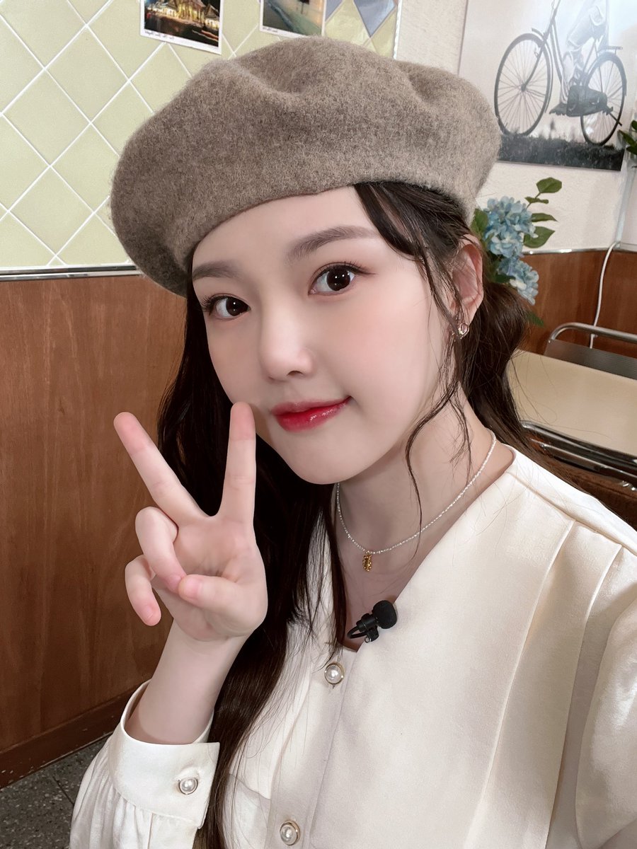 picyerin's tweet photo. 여자친구 #GFRIEND #예린 #YERIN @YERIN_OFFICIAL_ https://t.co/YahQaNuErz