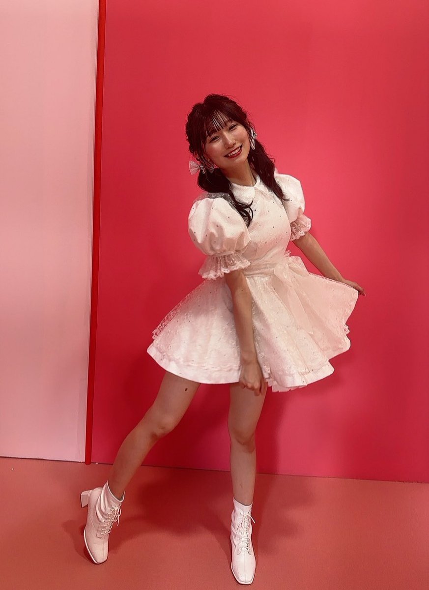 _o_k_a_i_r_i_'s tweet photo. 22歳本当に楽しかった…😭
ファンの皆さん、メンバーの皆、スタッフさん、お仕事先の関係者の皆さま ！
大変お世話になりました😭😭✨
皆さん大好きですーー！！！🤍🤍
 
 #NGT48 https://t.co/yXl8kIS8jL