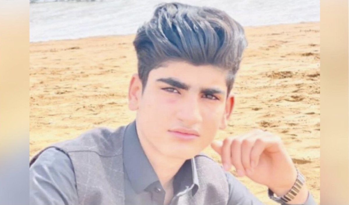 #بنیامین_کوهکن ۱۶ ساله اهل #زاهدان که به اتهام محاربه و اقدام علیه امنیت ملی در جریان اعتراضات سراسری در تاریخ ۱۳ دی ۱۴۰۱ بازداشت شد و مدت زیادی تحت شکنجه روحی و جسمی و‌ تجاوز بوده است و در بهمن ۱۴۰۱ با مایع شستشو یک بار دست به خودکشی زده بود، مجددا چهارشنبه ۱۱ مرداد ۱۴۰۲ جهت اخذ