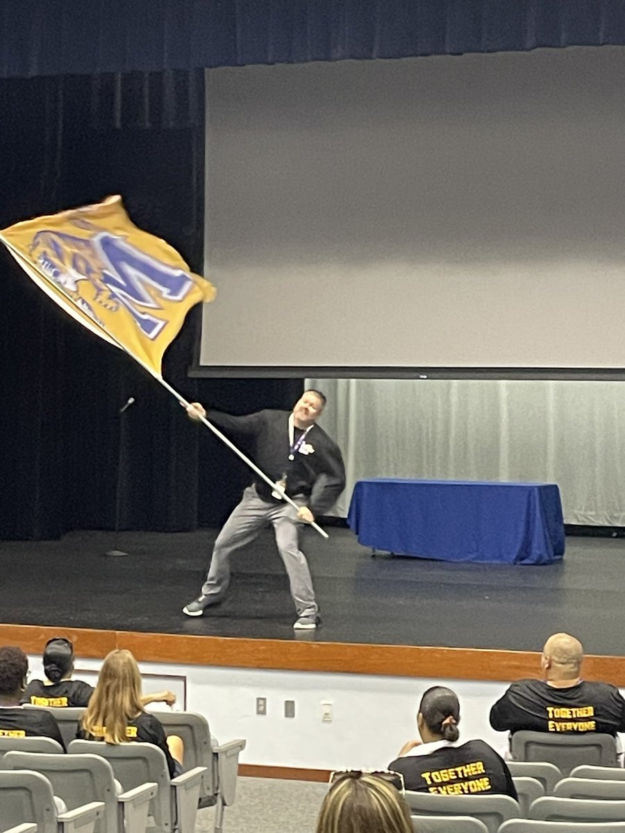 NoronaSelvidge's tweet image. Tiger Spirit!#oneteamonedream #mcsdbettertogether #mchstigers