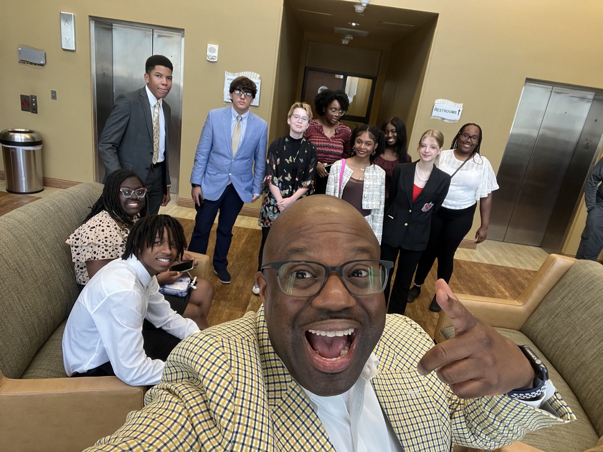 DrSetItOff's tweet photo. I had an amazing summer mentoring and teaching these young people in the @CityofMobile Y.E.S. Program. They are totally awesome. #MentoringMatters #DrSetItOff #SoMobile #MobileAlabama https://t.co/ruBRXoqQ8k