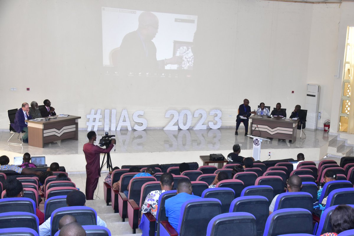 Open forum session; professors, faculties, mentors and fellows reflect on the summer institute. The session was facilitated by the convener, Prof. Jacob Olupona.
#IIAS2023 #AdvancingAfrica