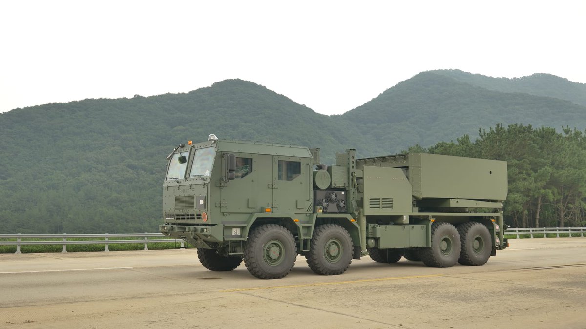 PGZ_pl's tweet image. #Homar-K, czyli 🇵🇱wariant WWR K239 Chunmoo które w ubiegłym tygodniu były testowane na poligonie w Changwon w🇰🇷przeszły testy mobilności z wynikiem pozytywnym. Pojazd składa się z 🇰🇷wyrzutni i efektorów, 🇵🇱producenci odpowiadają za elektronikę i podwozie.
tiny.pl/c9f2s