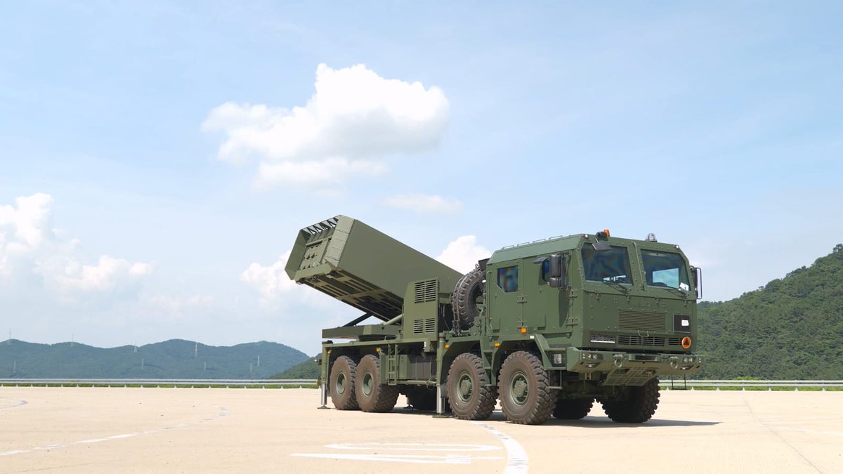 PGZ_pl's tweet image. #Homar-K, czyli 🇵🇱wariant WWR K239 Chunmoo które w ubiegłym tygodniu były testowane na poligonie w Changwon w🇰🇷przeszły testy mobilności z wynikiem pozytywnym. Pojazd składa się z 🇰🇷wyrzutni i efektorów, 🇵🇱producenci odpowiadają za elektronikę i podwozie.
tiny.pl/c9f2s