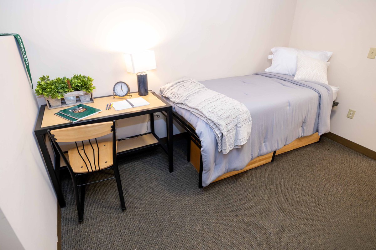 Don’t miss out on exciting housing opportunities at Cleveland State University!

Limited spaces are still available, for new or current students, in all 4 of our residence hall communities🏡

Give us a call today at 216-687-5196 to chat about your options💚<a href="/CLE_State/">Cleveland State University</a>