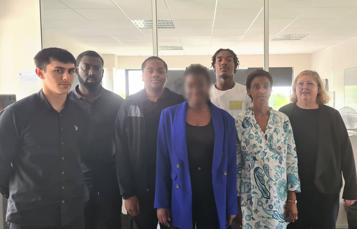 Horus_formation's tweet photo. 🎉 Bravo à nos 7 stagiaires en CQP APSGE ! 🎉
 
Depuis un mois, nos stagiaires se sont engagés dans la formation CQP APSGE afin de devenir des agents de sécurité événementiel.

Nous leur souhaitons une excellente continuation dans leur carrière.
 
 #Sécurité #JO2024 #CQPAPSGE https://t.co/0VzJHpZLMy