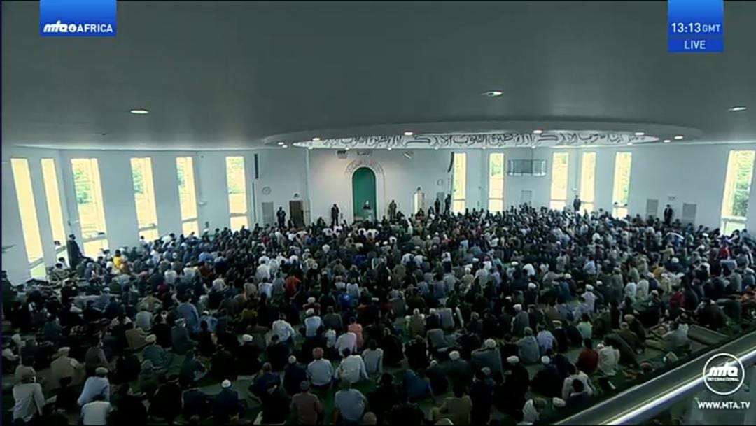 Bait-Ul-Futuh warmly welcomed guests of Ahmad after the #JalsaUK, it was indeed very pleasing to listen to the testimonies of #JalsaSalana participants.

Surely, the light is with us, and it's certainly reaching the corners of the earth!

#Ahmadiyya
#TrueIslam
#JalsaConnect