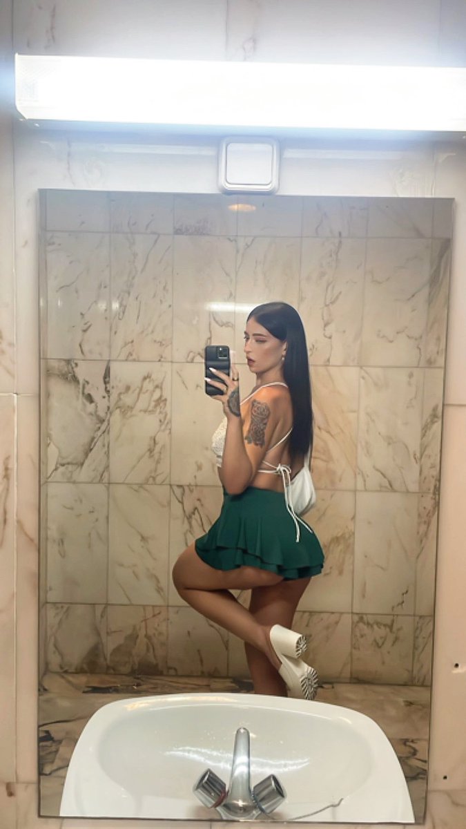 alvarezdesix's tweet photo. Last night🌙💚 https://t.co/zRxAFAiaH9