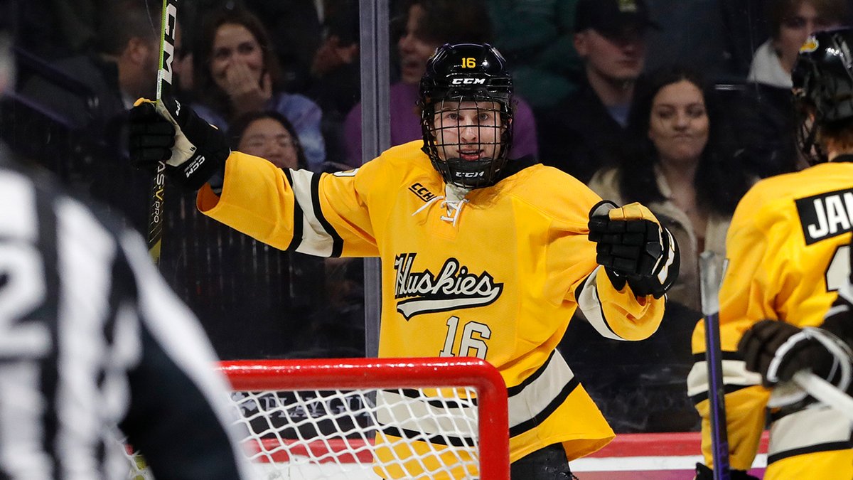 Michigan Tech Hockey tweet media