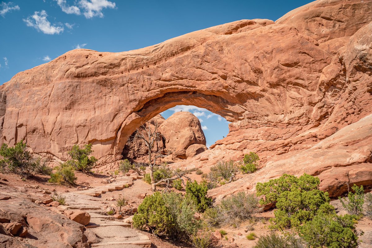 logolau5's tweet photo. Arches make me smile 😊 https://t.co/XEtquBFfaN