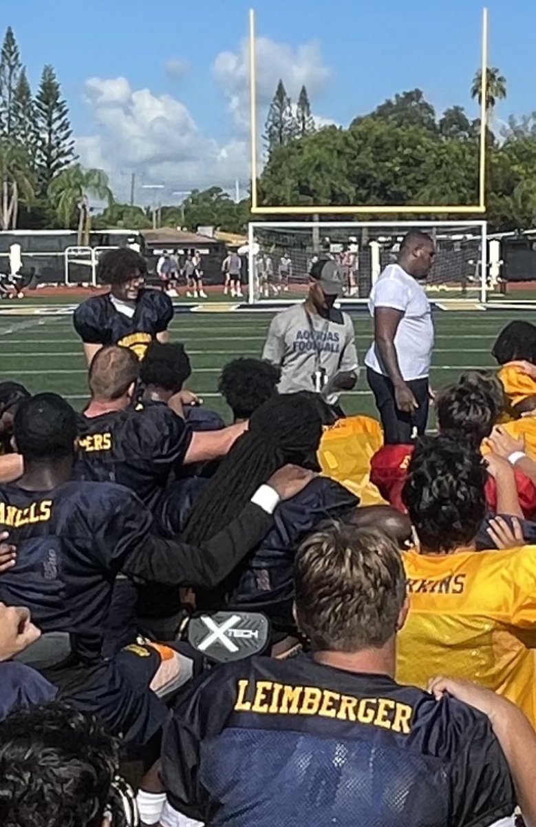 Aquinas Football (@sta_football) on Twitter photo 🔷THE MOST DANGEROUS MAN IS A FAMILY MAN🔶
🔹When times get tough, remind yourself that you’re the family man for this job🔹
🔸Tough times create tough Raiders🔸
#GoIdBlooded
#ChurchGang
#YouGoWeGo
<a href="/CoachHarriott/">Roger Harriott</a> 🔷THE MOST DANGEROUS MAN IS A FAMILY MAN🔶
🔹When times get tough, remind yourself that you’re the family man for this job🔹
🔸Tough times create tough Raiders🔸
#GoIdBlooded
#ChurchGang
#YouGoWeGo
<a href="/CoachHarriott/">Roger Harriott</a>