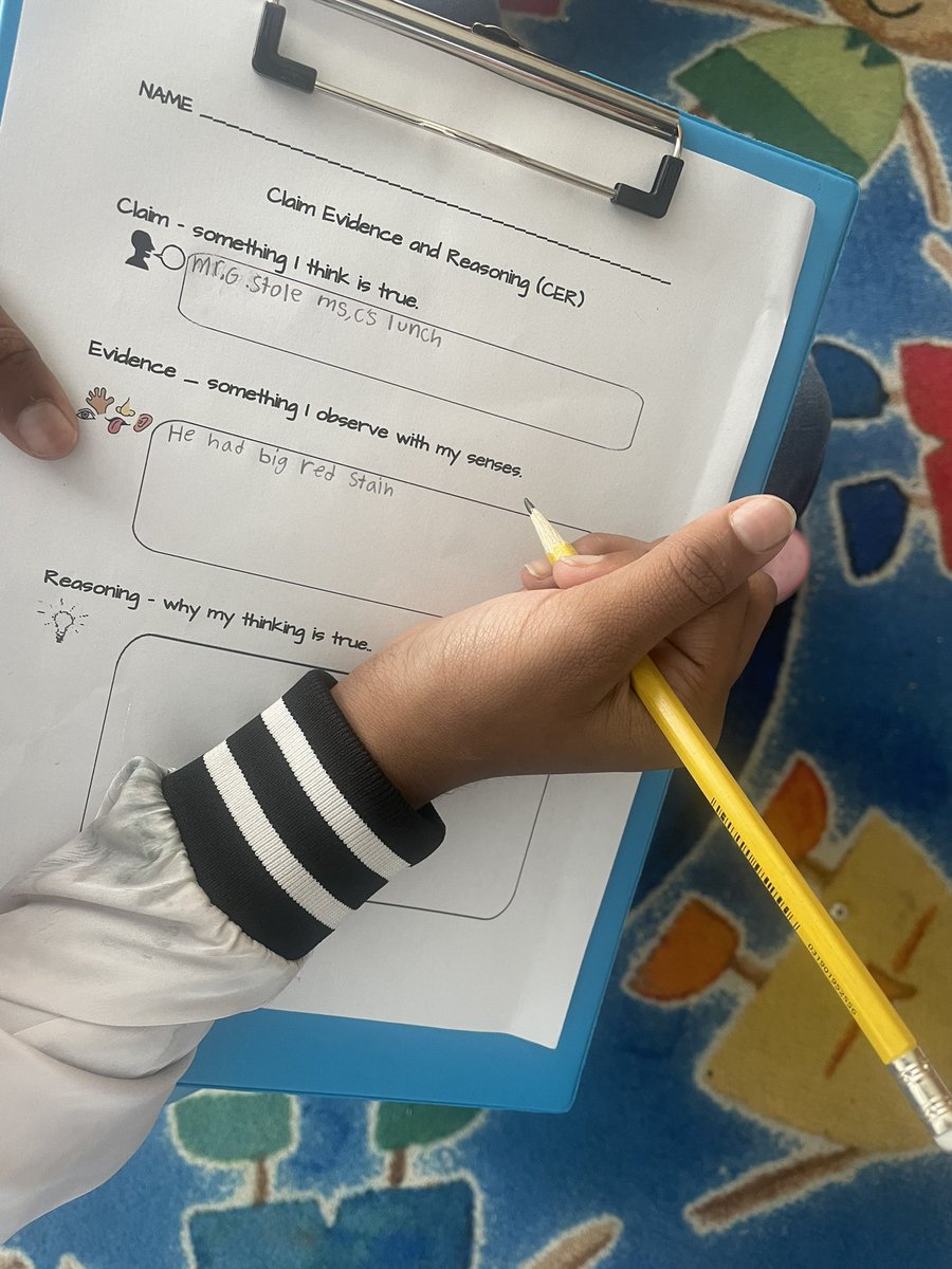 tbarkerMed's tweet photo. Who said small groups cant happen the first week of school?  Its Friday! Great day for Claim, Evidence, and Reasoning! Good Work Trailblazers! @APSHAES @CrystalJanuary @YaasmeenShahid https://t.co/yqcqlscAL0
