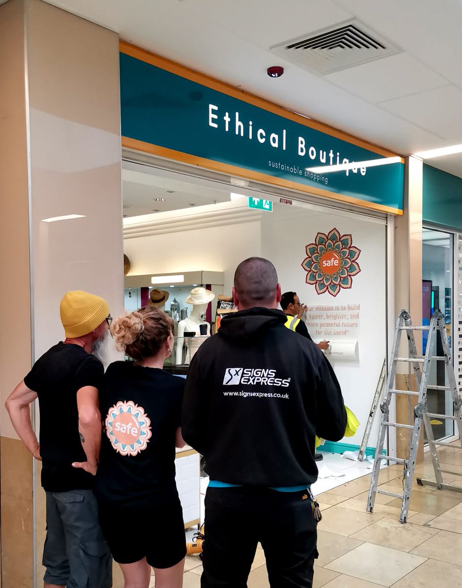 🎉Ethical Boutique 2 Opening Party🎉
We're so excited to open the doors of our new shop and delighted to be joined by @trystanllyr and <a href="/jerismusic/">Jeris</a> for some very special entertainment! All welcome to join us from 6pm this evening and celebrate this exciting new SAFE adventure!🧡🙌