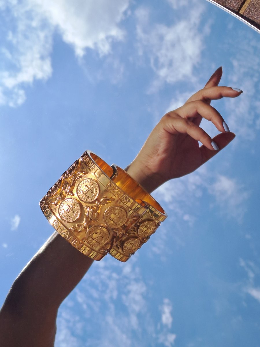 Get the golden summer glow with this vintage Chanel rigid bracelet! 

Shop more curated jewelry pieces at Her-Age.com 

 #summermood #vintagechanel #chanelbracelet #curatedjewelry #jewelrylovers #prelovedluxury #preloved #nfts #recommerce #aesthetic