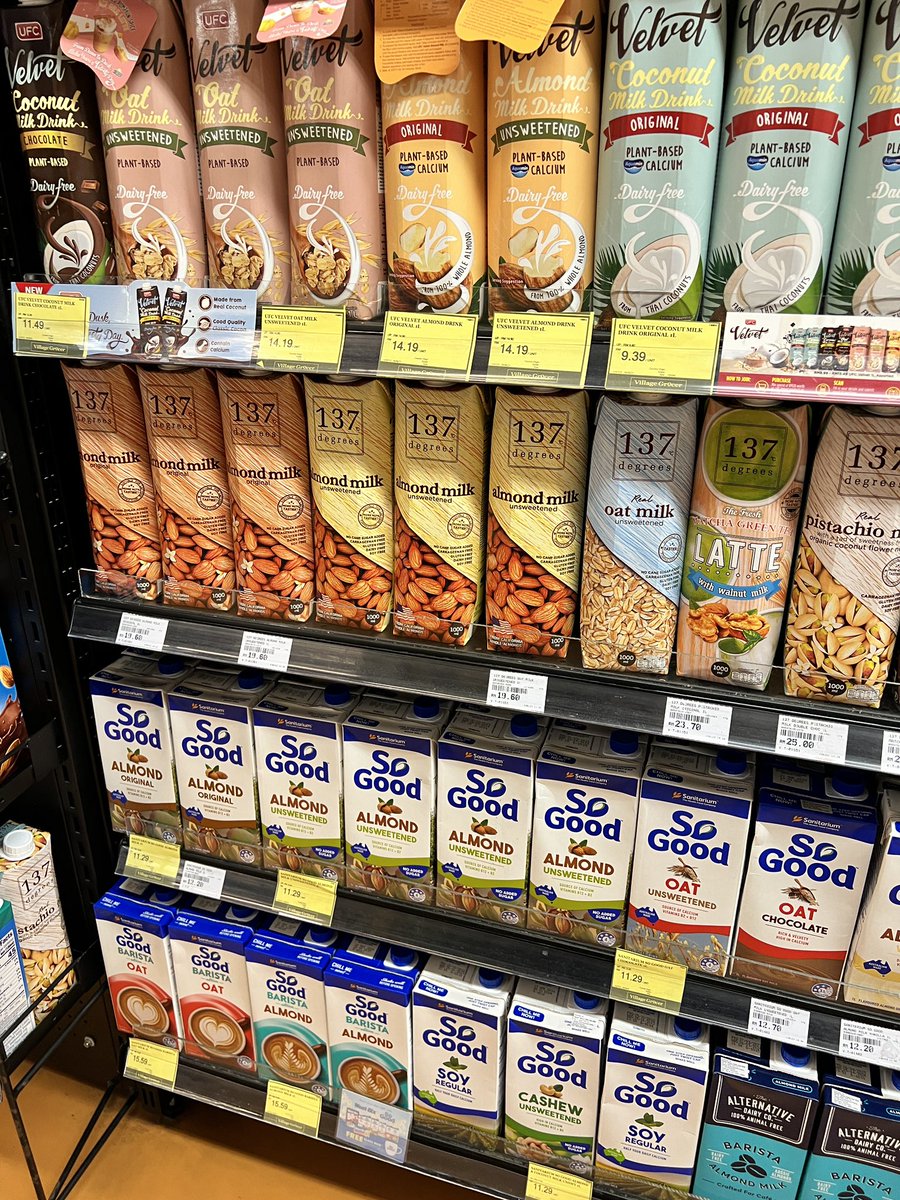 brgsjks's tweet photo. Rakan rakan twitter boleh tak bantu saya oat milk mana yang sedap. Price belakang kira, yang paling sedap dulu. https://t.co/3gx2Lgu19X