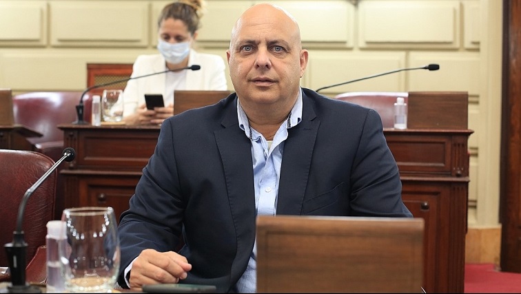Ariel Bermúdez: “Tenemos la oportunidad de que las cosas cambien en serio”

👉Más detalles en el sig. link lamvuela.com.ar/ariel-bermudez…