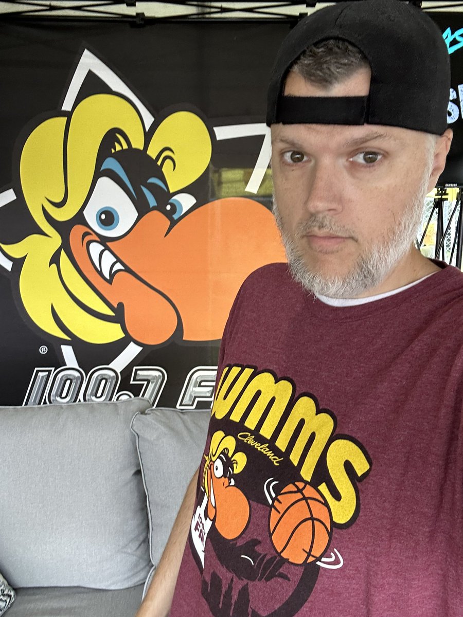 radioonthetony's tweet photo. Live from #buzzardfest! Get tix https://t.co/jz6cbmaBRy @wmms @StansburyShow https://t.co/QltpUkY20e