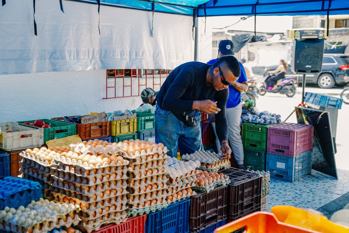 🌴💜trabajamos unidos para fomentar el desarrollo local , gestionando y fortaleciendo nuestros lazos comerciales. 🤝 la alegría y esperanza de nuestra comunidad es quien nos impulsa. #EstaHistoriaLaCambiamosJuntos
#ElPoderEstaentusManos
