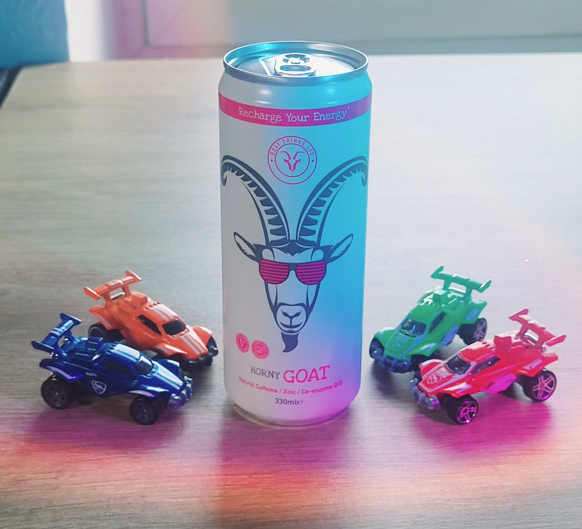 Jasmin_rl's tweet photo. They finally came! 😍
@hornygoatdrinks The new partner from my org @GoatsGG_ were so kind and sent us one of their healthy alternative to standard energy drinks 😁 Natural coffeine, gluten free and vegan friendly. They taste very 🐐 too! #Gamers #Esports #twitch #sponsor #GoatsGG https://t.co/iD6mQwSY6a