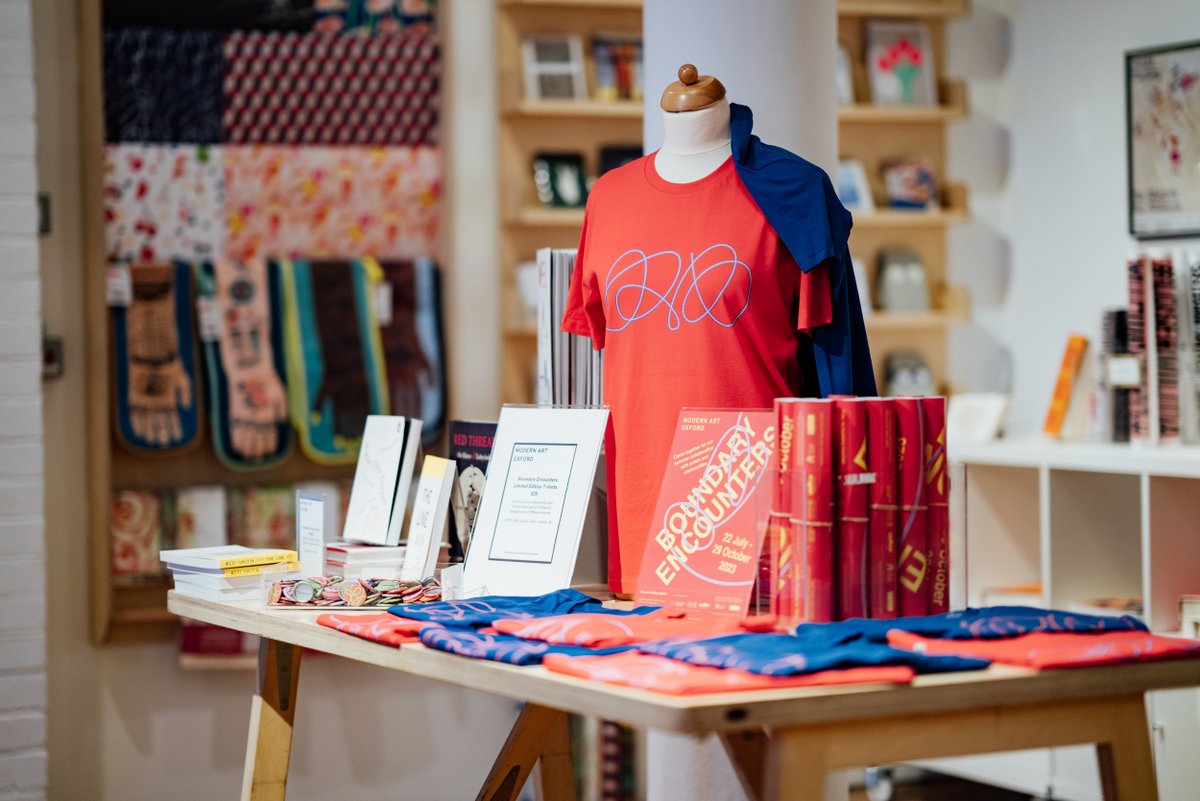 mao_gallery's tweet photo. π₯ The Modern Art Oxford Shop has had a refresh! π₯
Pop by and check out our new range of #BoundaryEncounters merch, glimpse into our archives by sifting through previous exhibitions posters, and become a part of the MAO family with our Classic range. https://t.co/NiMOaXeBbL https://t.co/HkdP6I85Ku