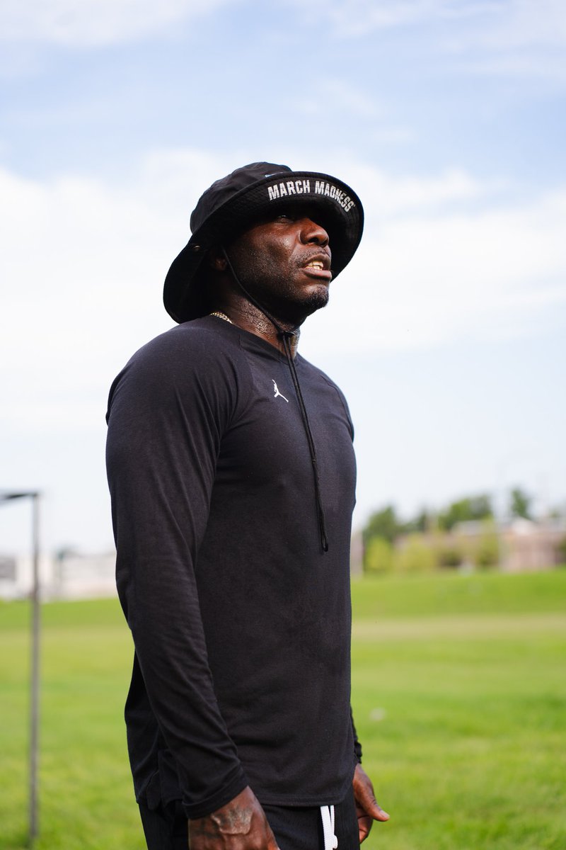 Robert Yanders tweet media