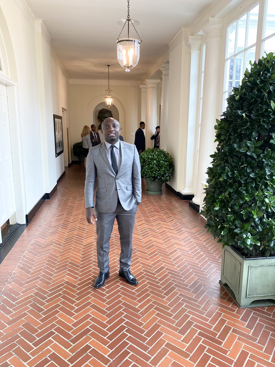 raoulkeddy's tweet photo. Friday morning at the White House. Good to be back in the White House.

Vendredi matin à la Maison Blanche 

Forging new strategies for U.S. - Africa trade and investment. #RakedIntl #RaoulKeddy https://t.co/KO0iHCdbzj